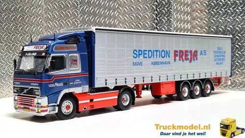 Tekno 81277 Børge Møller Freja Volvo FH1 Globetrotter trekker schuifzeiloplegger