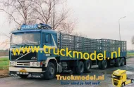 van der Merbel Volvo F12 suikerbietencampagne combi foto