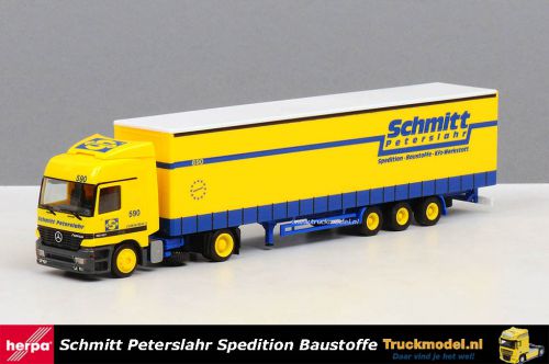 Herpa 146661 Schmitt Peterslahr Spedition Mercedes Mega trailer