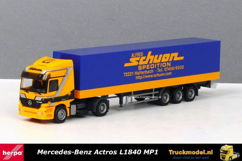 Herpa 147712 50 Jahre Alfred Schuon Spedition Mercedes Actros Kastenoplegger