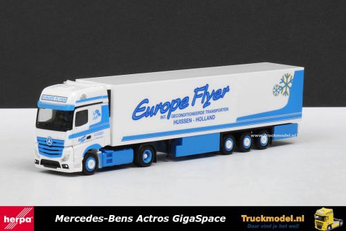 Herpa 301466 Europe Flyer B.V. Mercedes Actros Gigaspace Koeltrailer