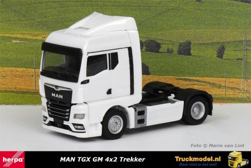 Herpa 311960 MAN TGX GM 4x2 Trekker Wit