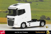 Herpa 315760 DAF XG 4x2 trekker met side skirts wit