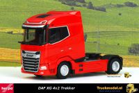 Herpa 315777 DAF XG 4x2 Trekker met fenders en side skirts Rood